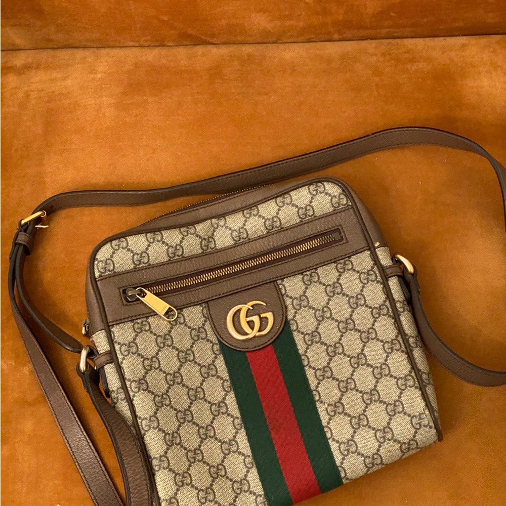 SOLD Authentic Gucci Ophidia Medium Messenger